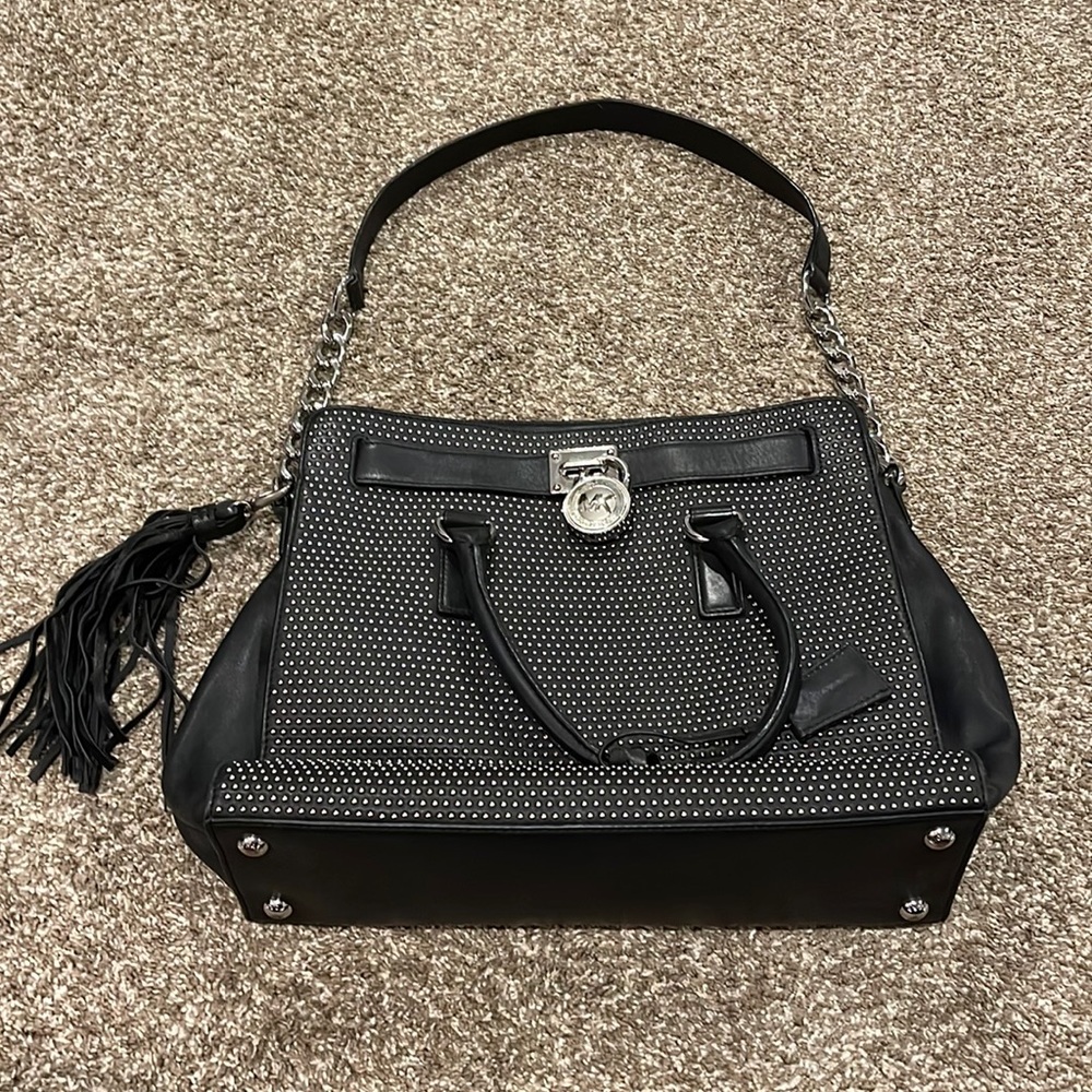 Like new!! Michael Kors Studded Hamilton- Large